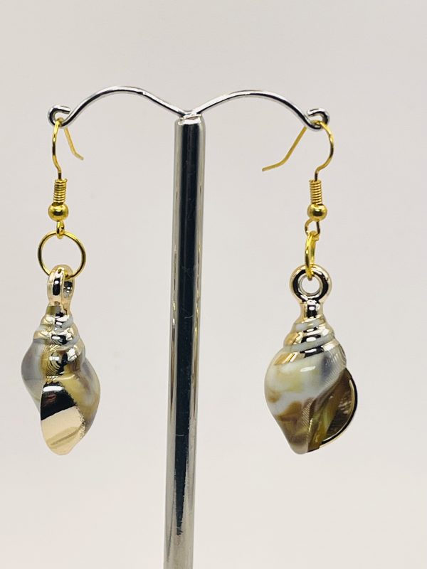 Hollow Song Earrings