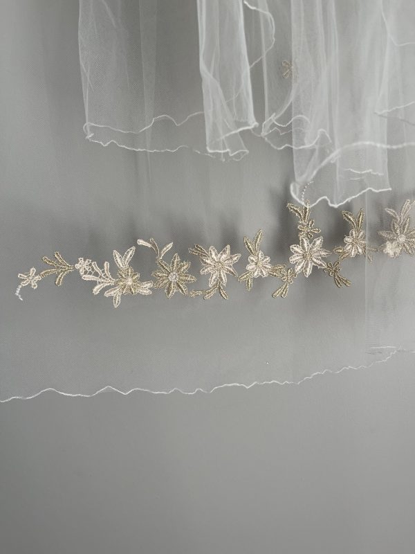 Gilded Bloom Veil - Image 2